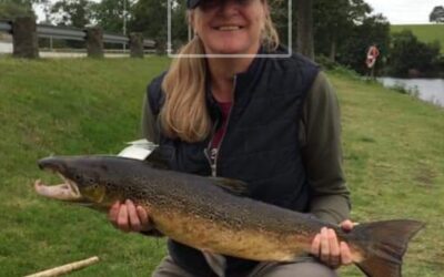 Selvfølgelig kan piger og kvinder også fange fisk